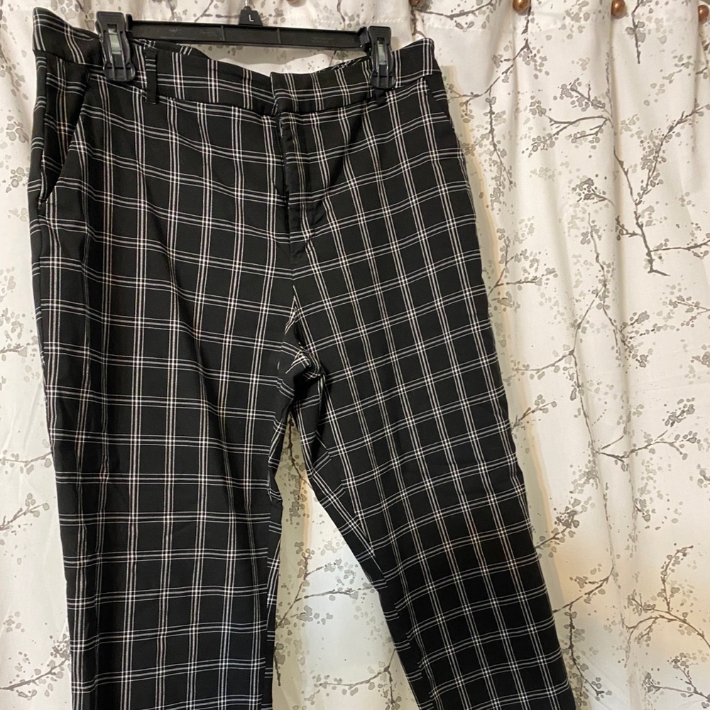 Liverpool cropped pants size 16